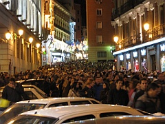109 - Foule dans la rue